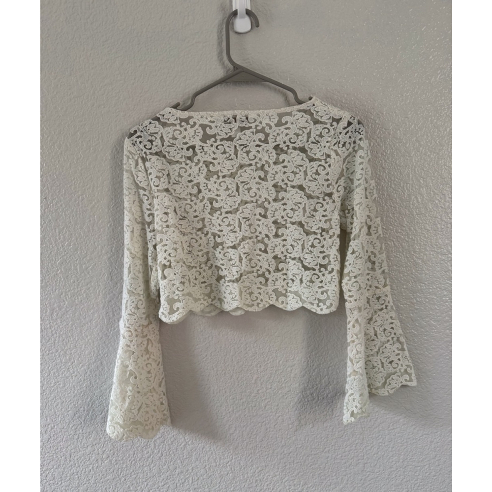 LC Lauren Conrad Runway Lace Crop Top Medium EUC Boho Romantic Bell Sleeves - Picture 4 of 9